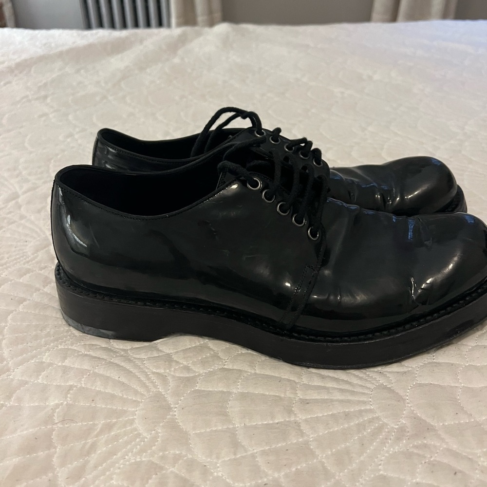 Gucci black lace up shoes. Size 10.5